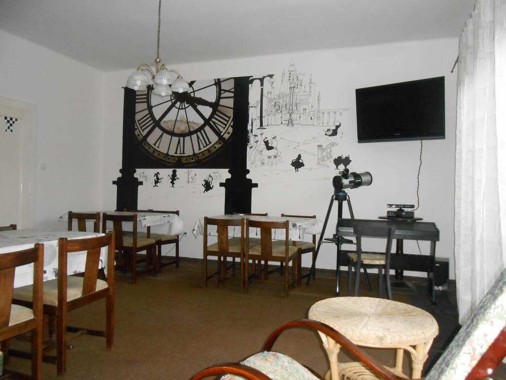 White Rabbit Hall Otel Poděbrady Dış mekan fotoğraf